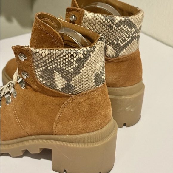 Dolce Vita Rubi Lug Sole Hiker Boots Brown Suede Snakeskin Trim Womens 7 - Picture 8 of 8